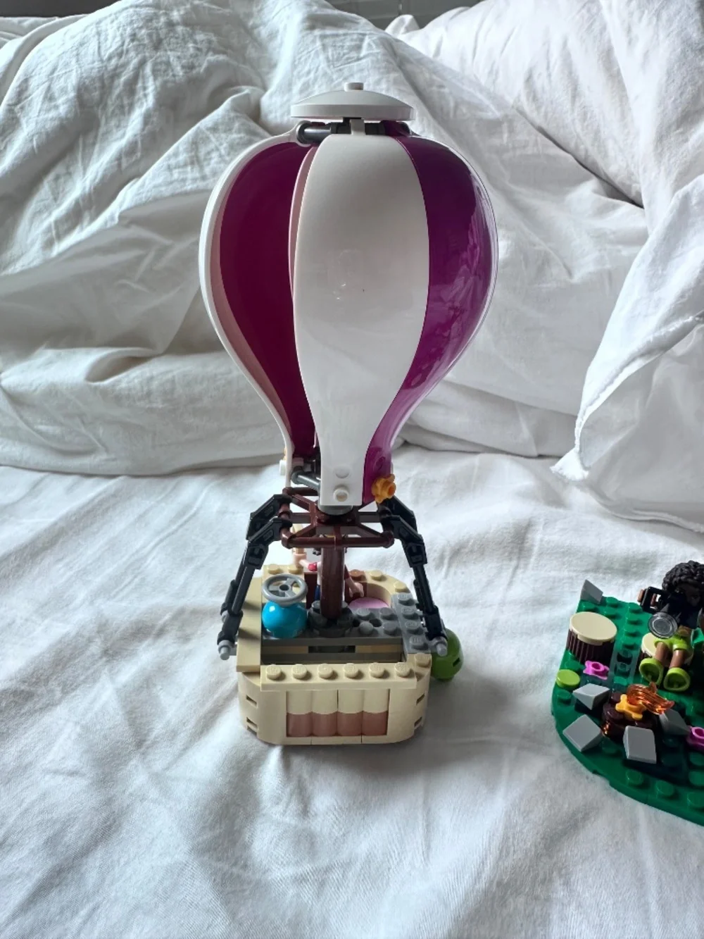 LEGO Friends 41097 Heartlake Hot Air Balloon Building Block Set w/ Instructions
